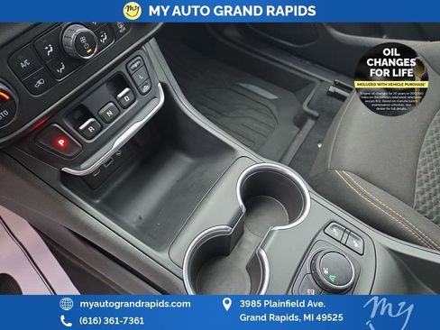 Used 2021 GMC Terrain SLE w/ Driver Convenience Package image 36