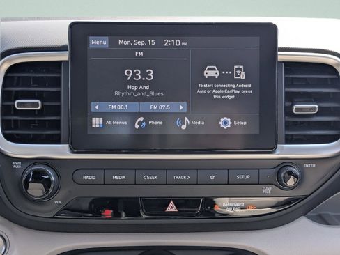 New 2025 Hyundai Venue SEL FWD image 12