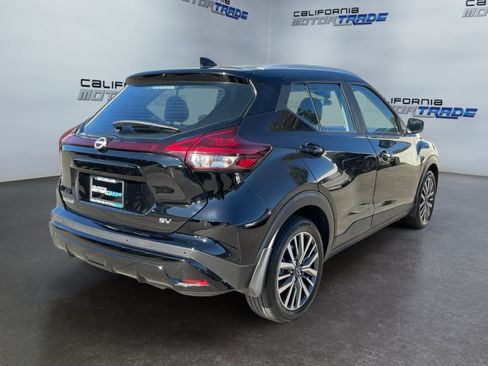 Used 2024 Nissan Kicks SV FWD image 5