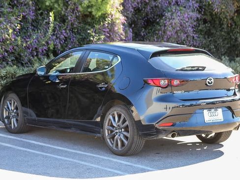 Used 2021 MAZDA MAZDA3 s image 6