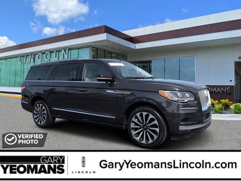 Certified 2024 Lincoln Navigator L Reserve AWD/4WD image 1