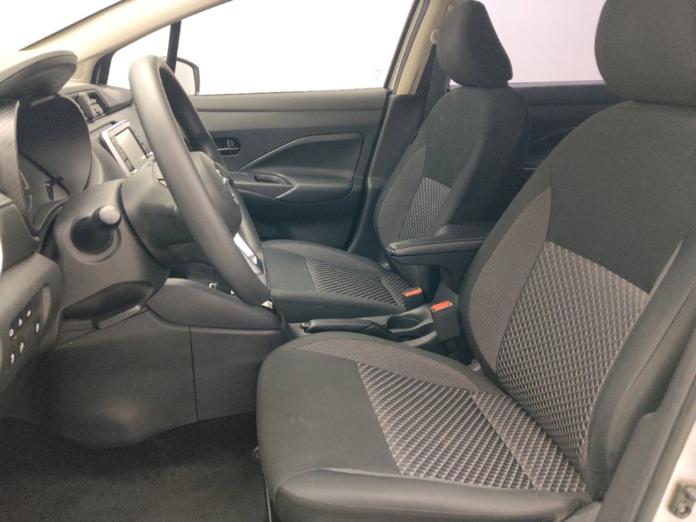 Used 2020 Nissan Versa S FWD image 17