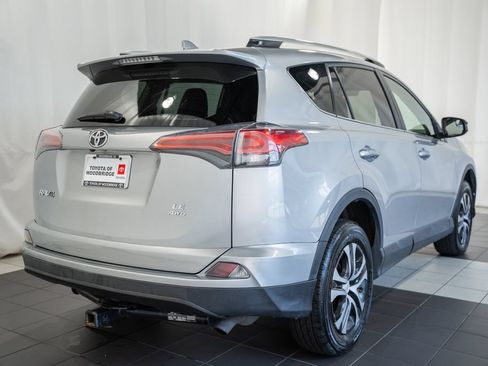 Used 2016 Toyota RAV4 LE AWD/4WD image 4