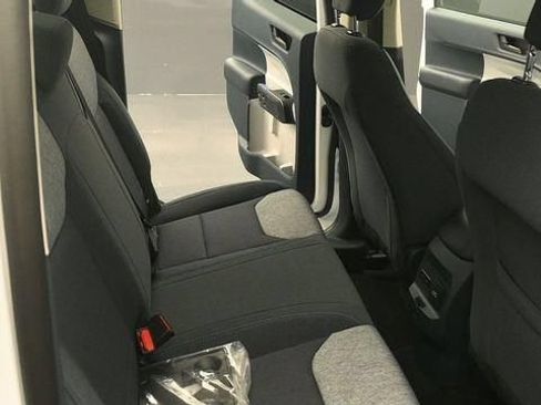 New 2026 Ford Maverick XLT w/ XLT Luxury Package FWD image 18