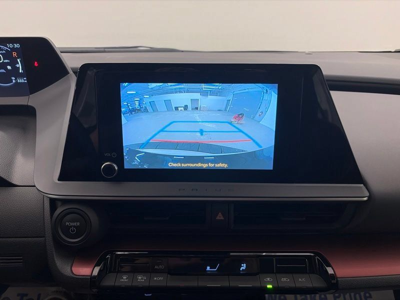 Used 2023 Toyota Prius Prime FWD image 30