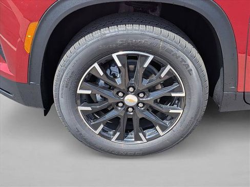 New 2026 Chevrolet Traverse LT w/ Sun and Wheel Package FWD image 10