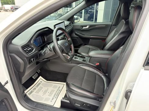 Used 2024 Ford Escape ST-Line w/ Tech Pack #1 FWD image 13