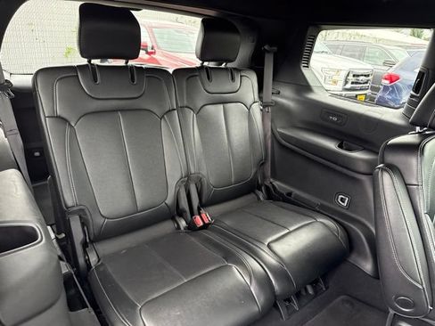 Used 2024 Jeep Grand Cherokee L Limited w/ Luxury Tech Group II AWD/4WD image 12