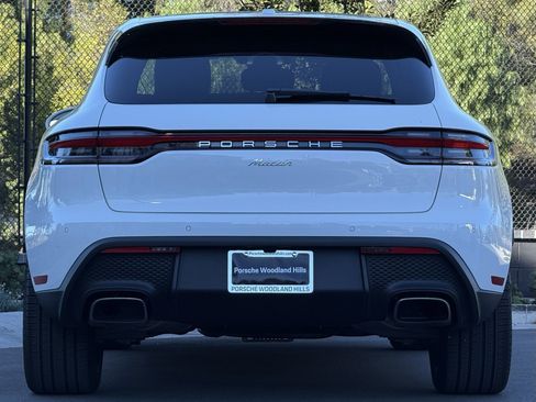 Used 2025 Porsche Macan image 6