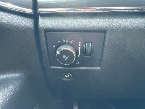 Used 2021 Jeep Grand Cherokee Limited AWD/4WD image 12