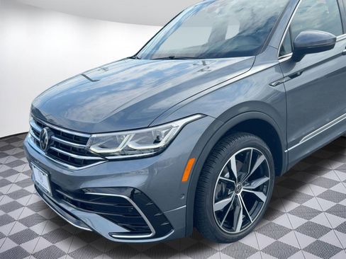 Certified 2022 Volkswagen Tiguan SEL R-Line image 20