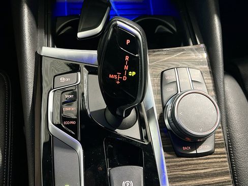 Used 2018 BMW 540i image 13