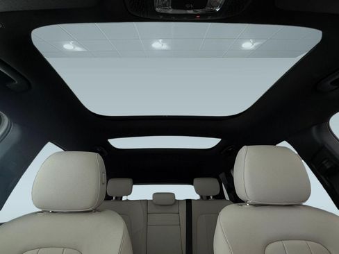 Certified 2026 Mercedes-Benz GLB 250 image 20