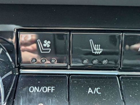 New 2026 Chevrolet Equinox RS w/ Convenience Package III FWD image 24