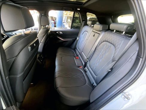 Used 2024 BMW X5 sDrive40i w/ M Sport Package image 19