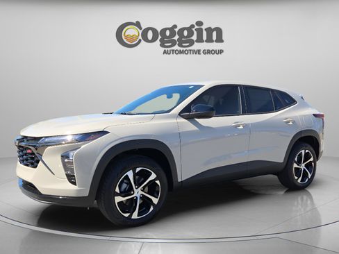 New 2026 Chevrolet Trax RS image 1