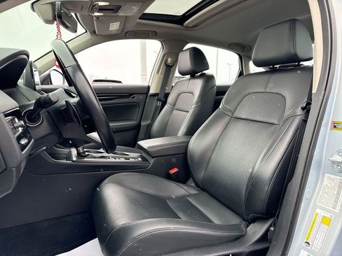 Used 2022 Honda Civic Touring image 11