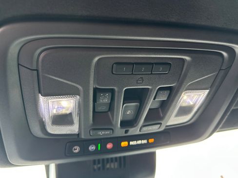 Used 2025 GMC Sierra 2500 Denali Ultimate w/ Snow Plow Prep/Camper Package image 23