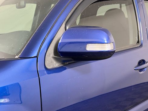 Used 2014 Toyota Tacoma PreRunner w/ TRD Sport Package image 12