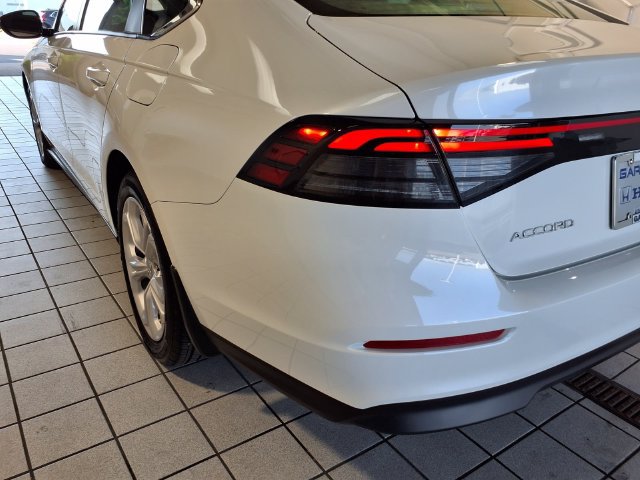 Certified 2025 Honda Accord LX image 19