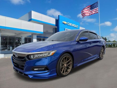 Used 2018 Honda Accord Sport image 8