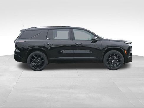 New 2026 Chevrolet Traverse RS w/ LPO, Floor Liner Package image 2