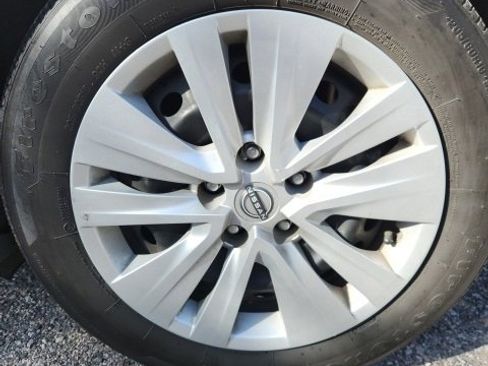 Used 2024 Nissan Sentra S image 9