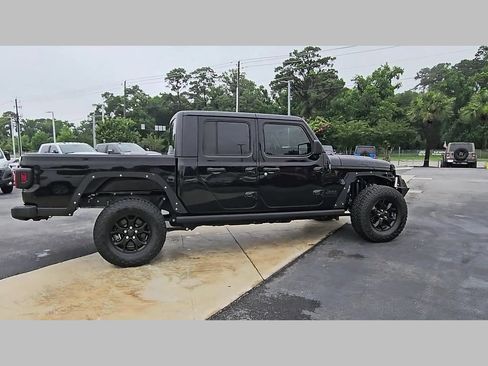 Used 2023 Jeep Gladiator Sport AWD/4WD image 34