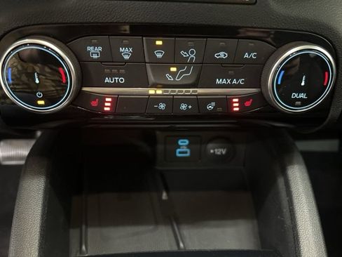 Used 2022 Ford Escape SEL w/ Technology Package image 13