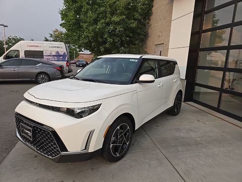 New 2025 Kia Soul EX image 3