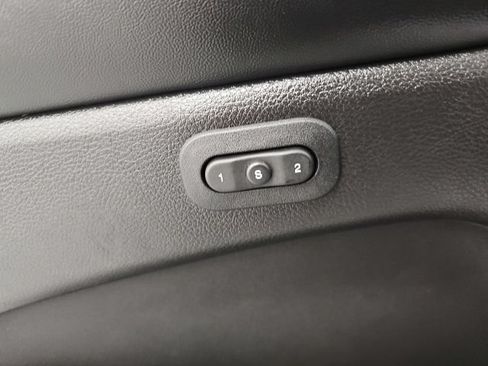 Used 2019 Jeep Grand Cherokee Limited AWD/4WD image 13