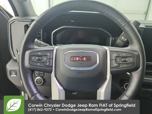 Used 2025 GMC Sierra 1500 SLT AWD/4WD image 5