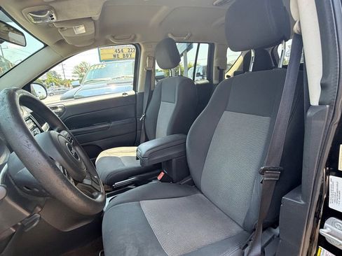 Used 2014 Jeep Compass Sport w/ Power Value Group image 3