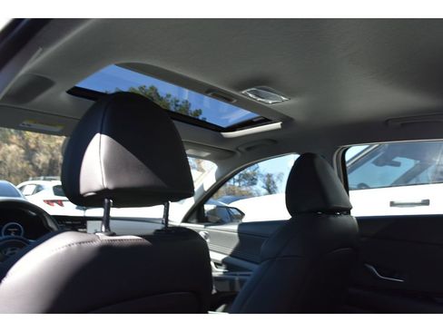 New 2026 Hyundai Elantra Limited image 12