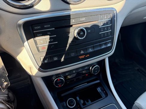 Used 2017 Mercedes-Benz GLA 250 4MATIC image 25