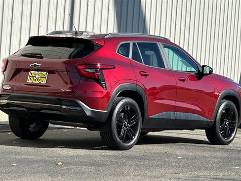 Used 2024 Chevrolet Trax ACTIV image 5
