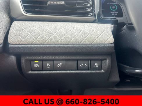 Used 2025 Toyota Camry XLE w/ Premium Package AWD/4WD image 19