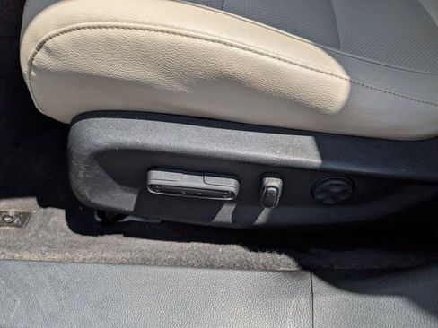 Used 2018 Honda Accord Touring image 14