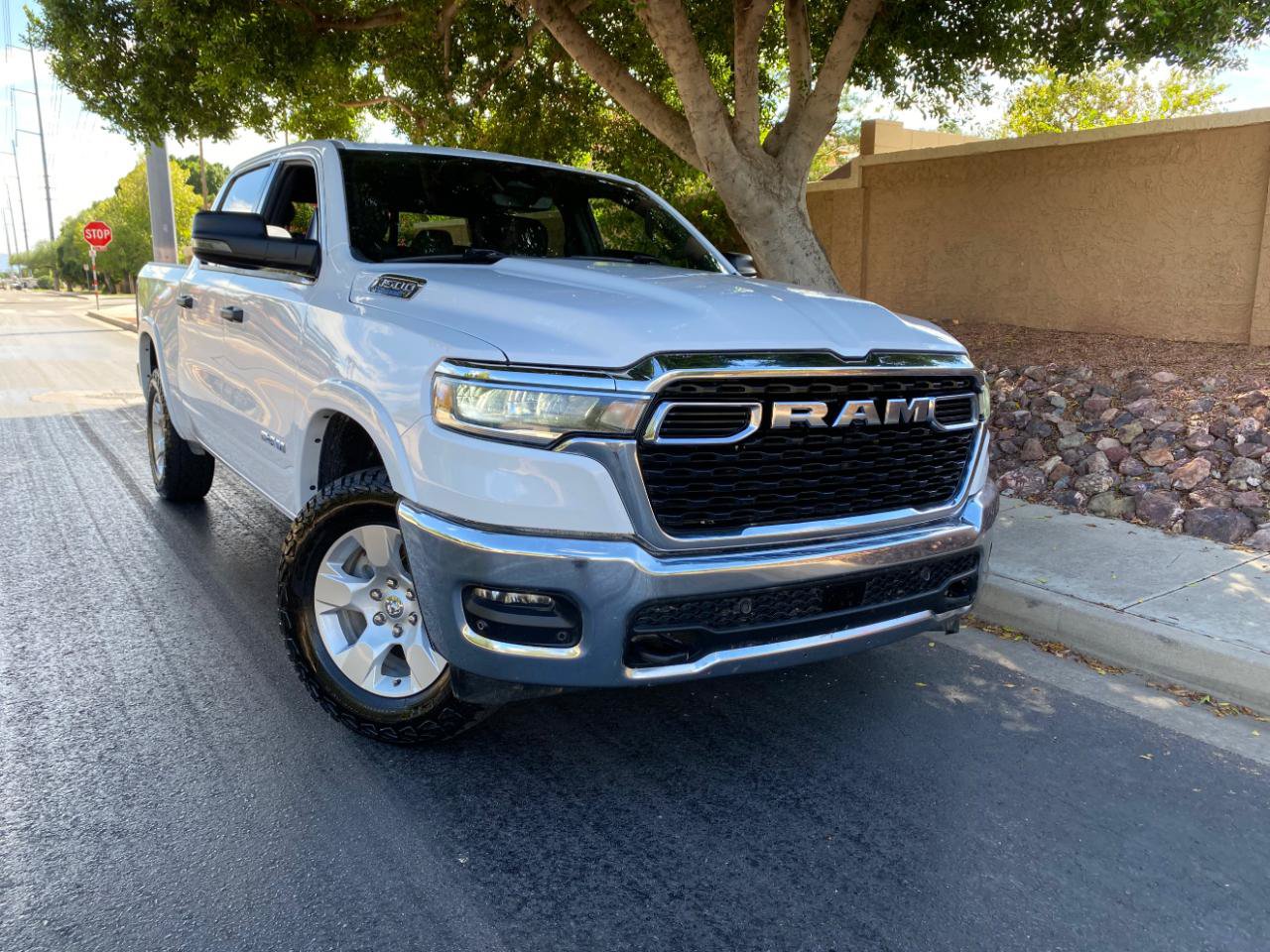 Used 2025 RAM 1500 Big Horn AWD/4WD image 4