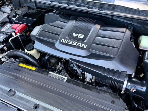 Used 2020 Nissan Titan SV w/ SV Convenience Package image 31