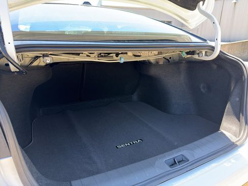 New 2026 Nissan Sentra SR FWD image 16