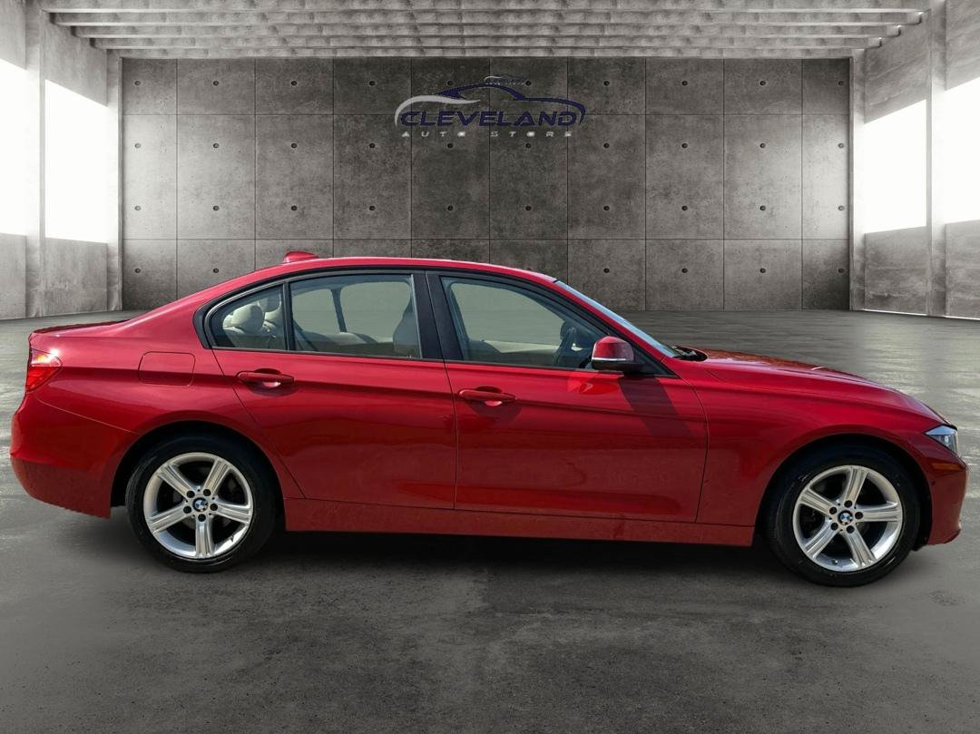 Used 2013 BMW 328i xDrive Sedan AWD/4WD image 2