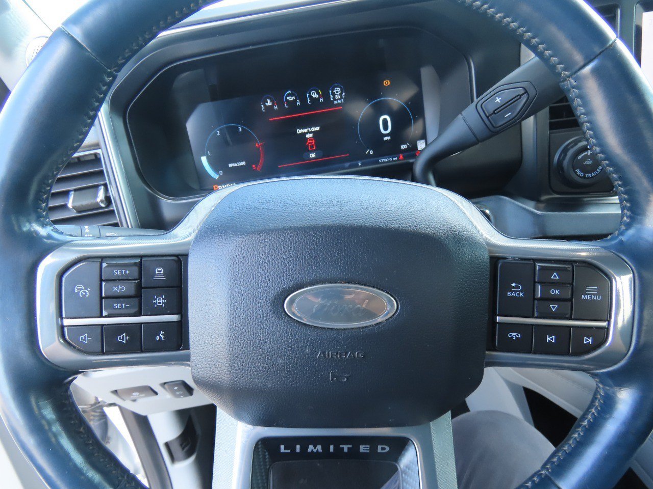 Used 2024 Ford F350 Limited w/ FX4 Off-Road Package AWD/4WD image 28