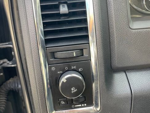 Used 2012 RAM 1500 Laramie RWD image 15