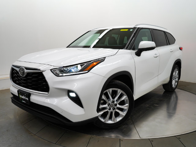 Used 2022 Toyota Highlander Limited AWD/4WD image 1