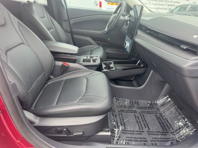 Used 2025 Ford Mustang Mach-E Premium AWD/4WD image 28