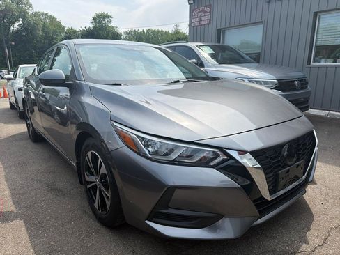 Used 2022 Nissan Sentra SV FWD image 3