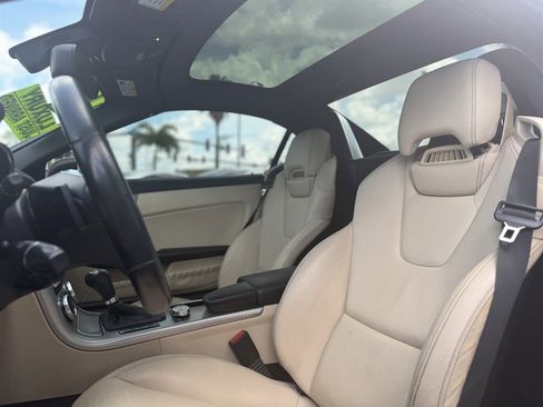 Used 2012 Mercedes-Benz SLK 350 image 8