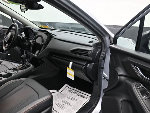 Used 2025 Subaru Crosstrek 2.5i Limited AWD/4WD image 25