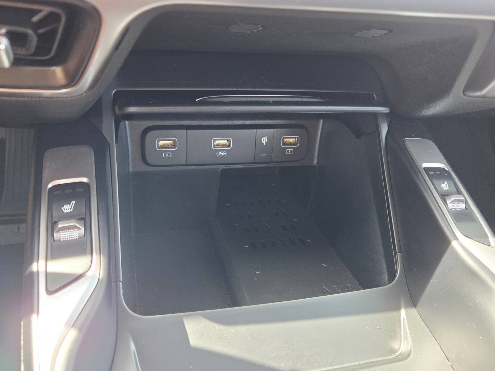 Used 2023 Kia Sorento EX FWD image 24